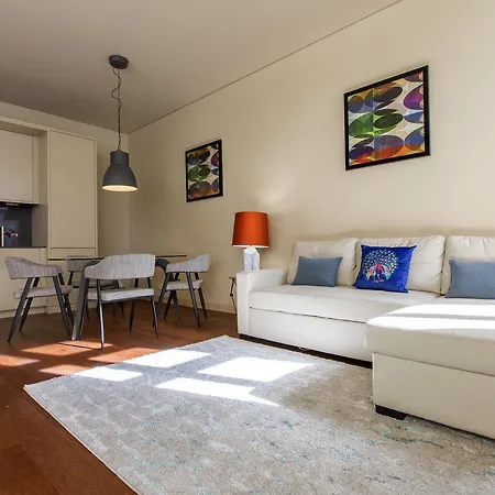 Apt In 8 Building - Center Appartement