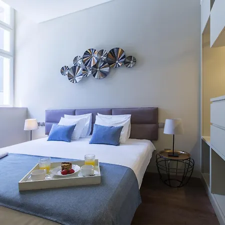 Apartment Apt In 8 Building - Center Lisbon